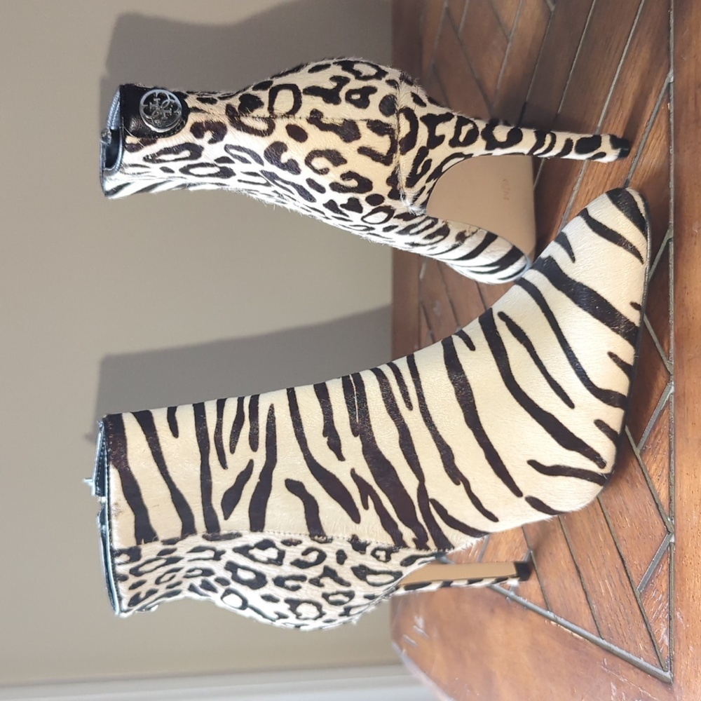Guess high heels boots, new